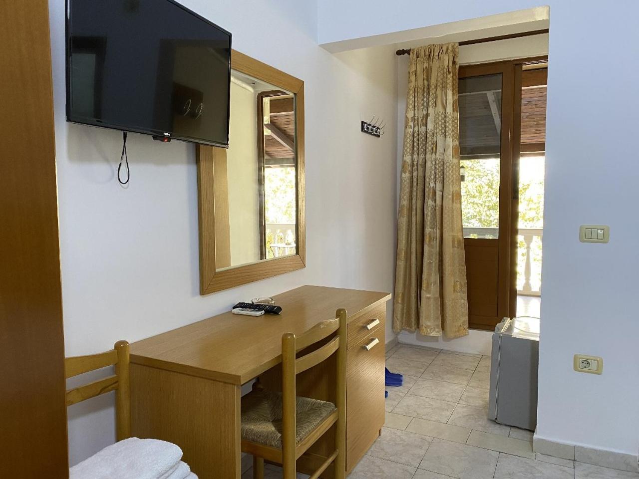 Hotel Martini Avlonya Dış mekan fotoğraf