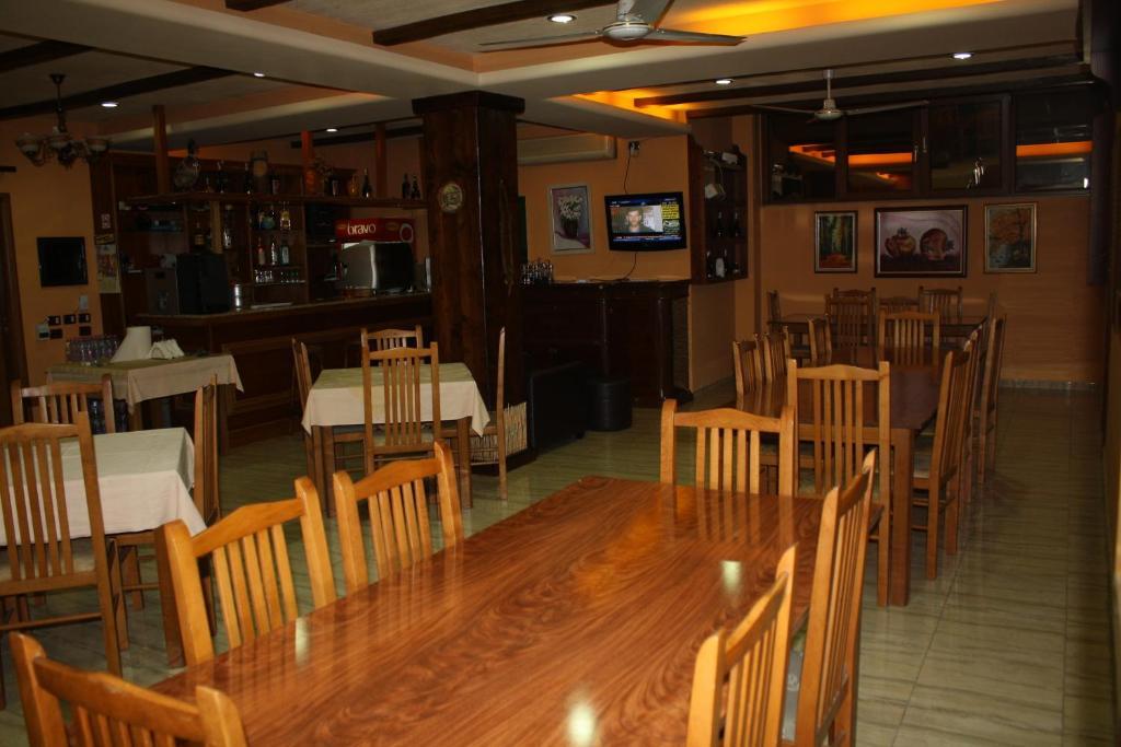 Hotel Martini Avlonya Dış mekan fotoğraf